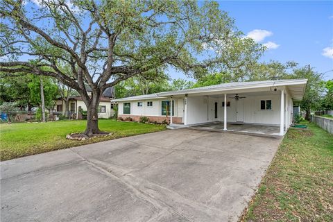 A home in Sinton