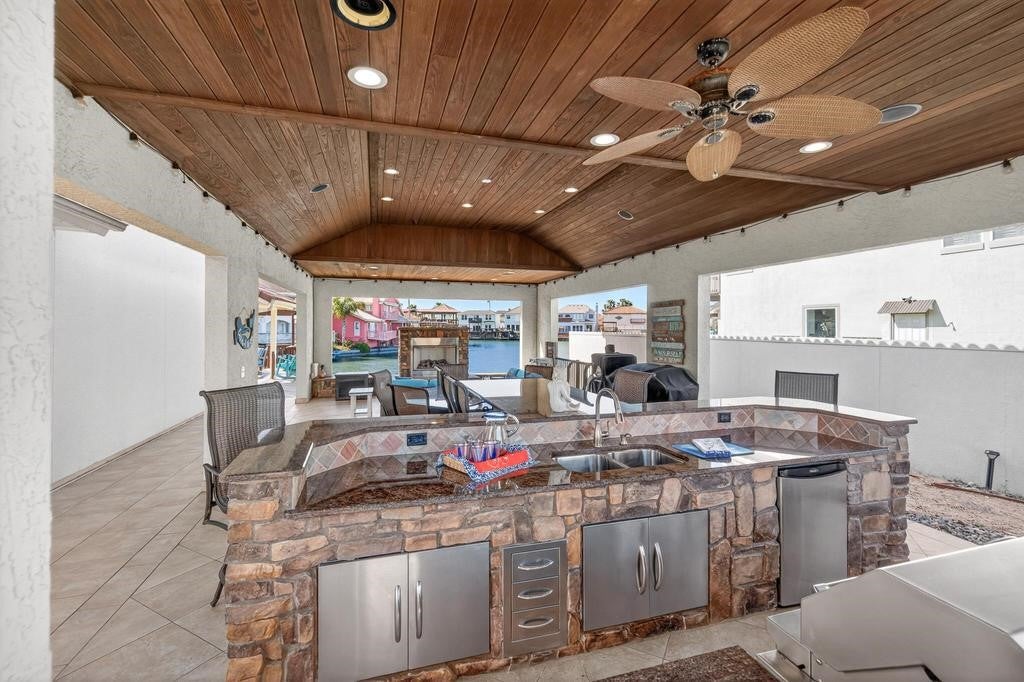 13537 PORT ROYAL Court