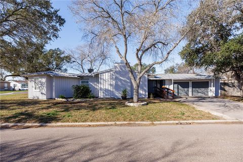 Photo of 702 Texas Avenue, Corpus Christi, TX 78404 (MLS # 471735)