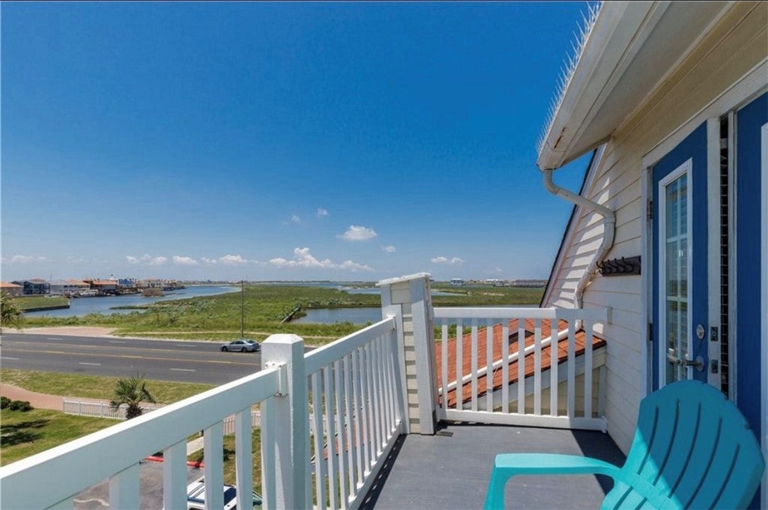14721 Whitecap Boulevard 395