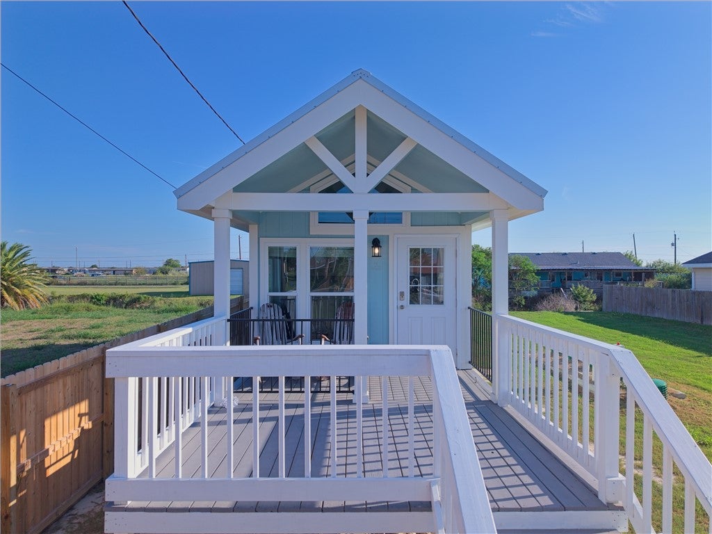 211 W Pompano