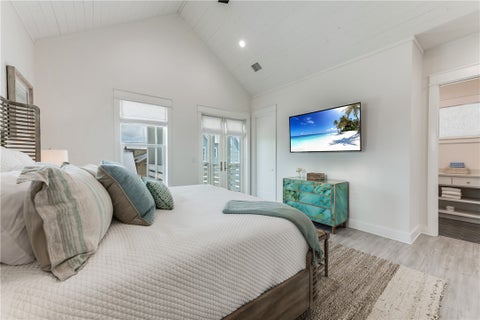 Tiny photo for 709 Sunrise Avenue, Port Aransas, TX 78373 (MLS # 482270)