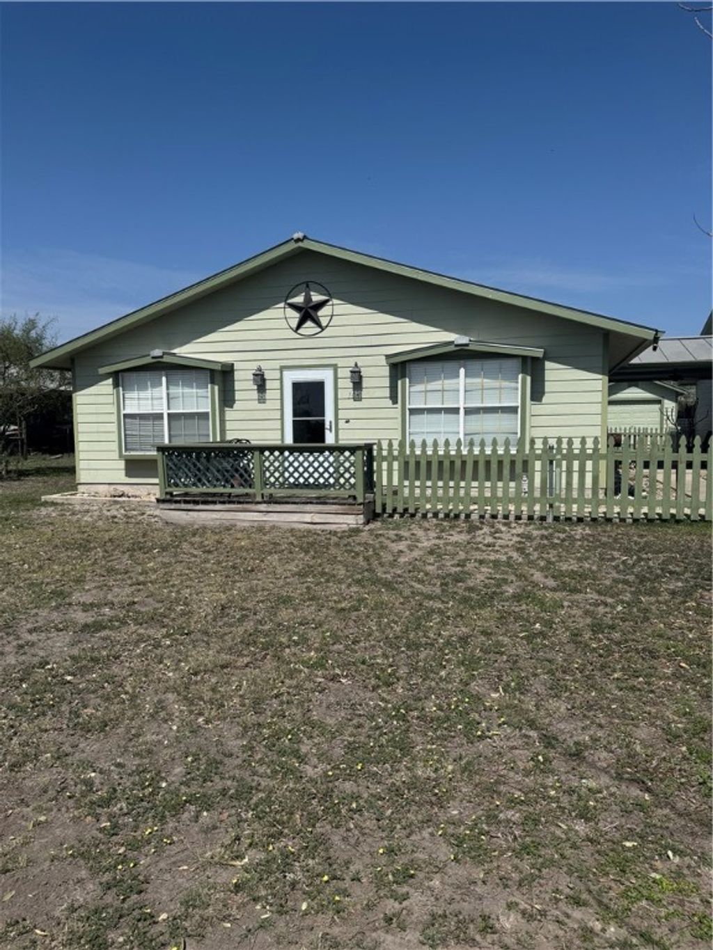 listing image 0