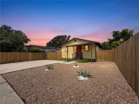 Photo of 705 Seminole Street, Corpus Christi, TX 78405 (MLS # 476802)