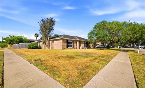 Tiny photo for 5037 Maylands Drive, Corpus Christi, TX 78413 (MLS # 482202)