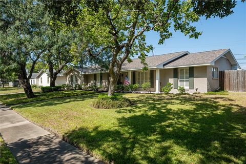 Photo of 53 Camden Place, Corpus Christi, TX 78412 (MLS # 474733)