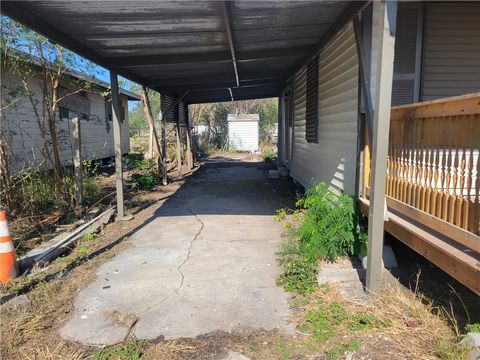 A home in Robstown