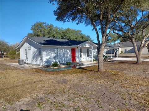 A home in Orange Grove