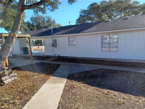 A home in Orange Grove