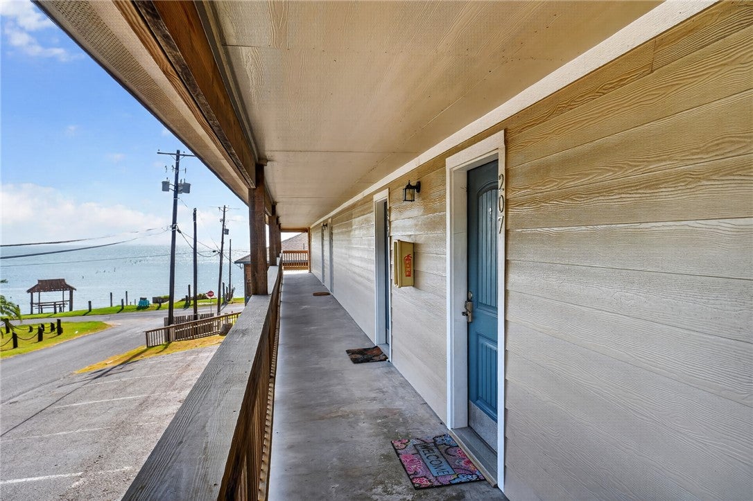 919 N Fulton Beach 207