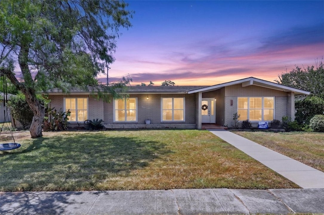 339 Baycliff Drive