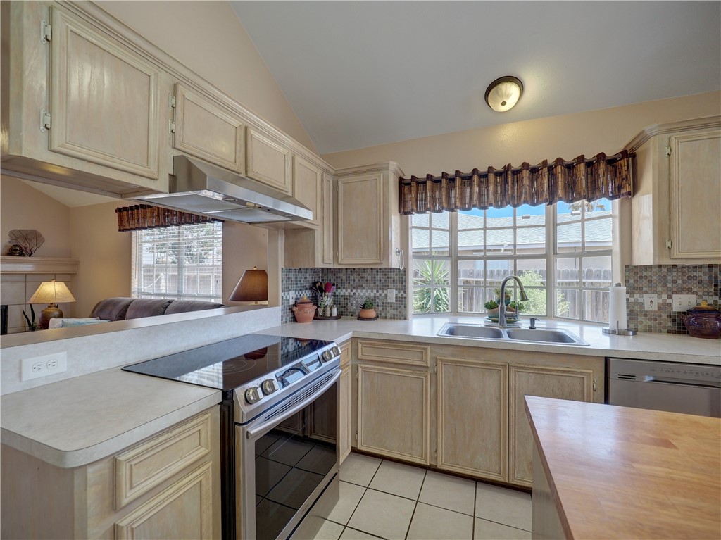 Corpus Christi, Texas 78418, United States, 3 Bedrooms Bedrooms, ,2 BathroomsBathrooms,Residential,Pending,54867