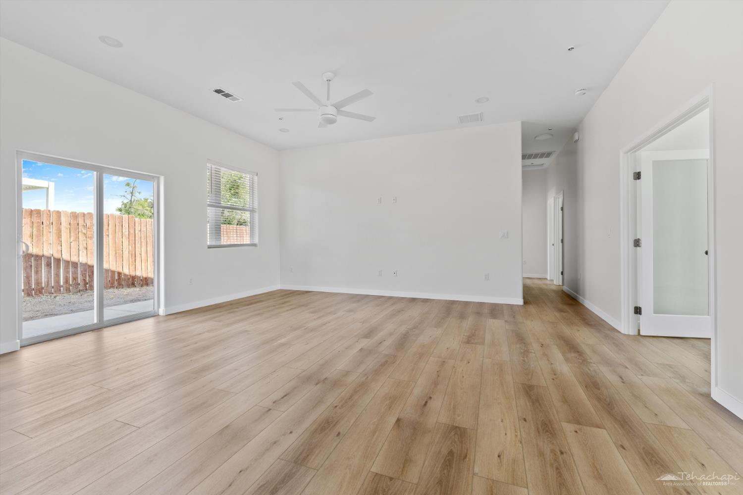 Tehachapi, California 93561, United States, 3 Bedrooms Bedrooms, ,2 BathroomsBathrooms,Residential,Active,172285