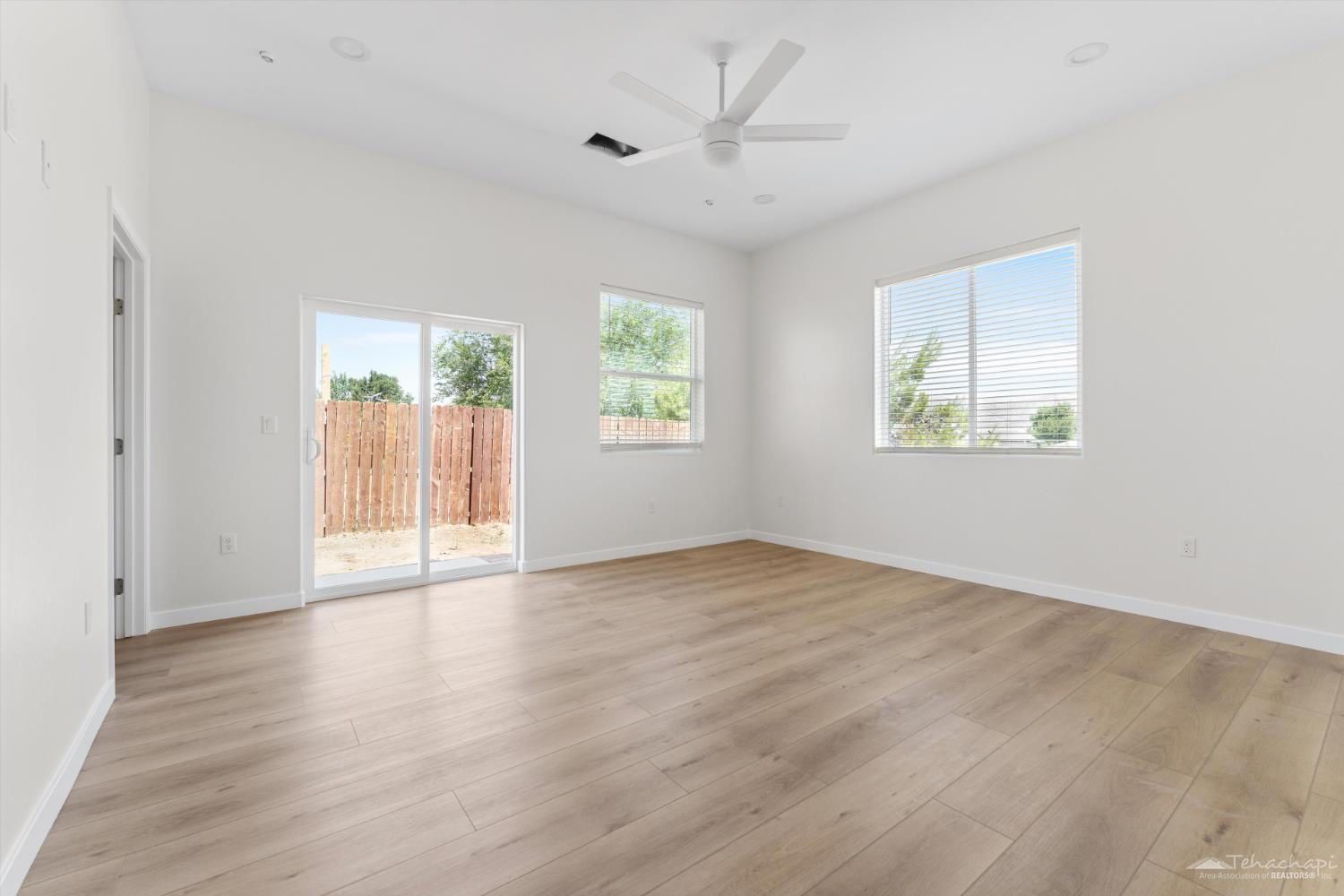 Tehachapi, California 93561, United States, 3 Bedrooms Bedrooms, ,2 BathroomsBathrooms,Residential,Active,172285