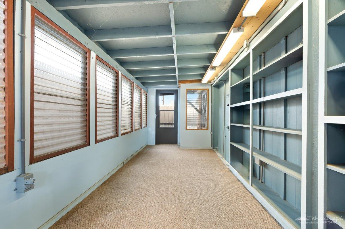 Tehachapi, California 93561, United States, 3 Bedrooms Bedrooms, ,2 BathroomsBathrooms,Residential,Active,230008