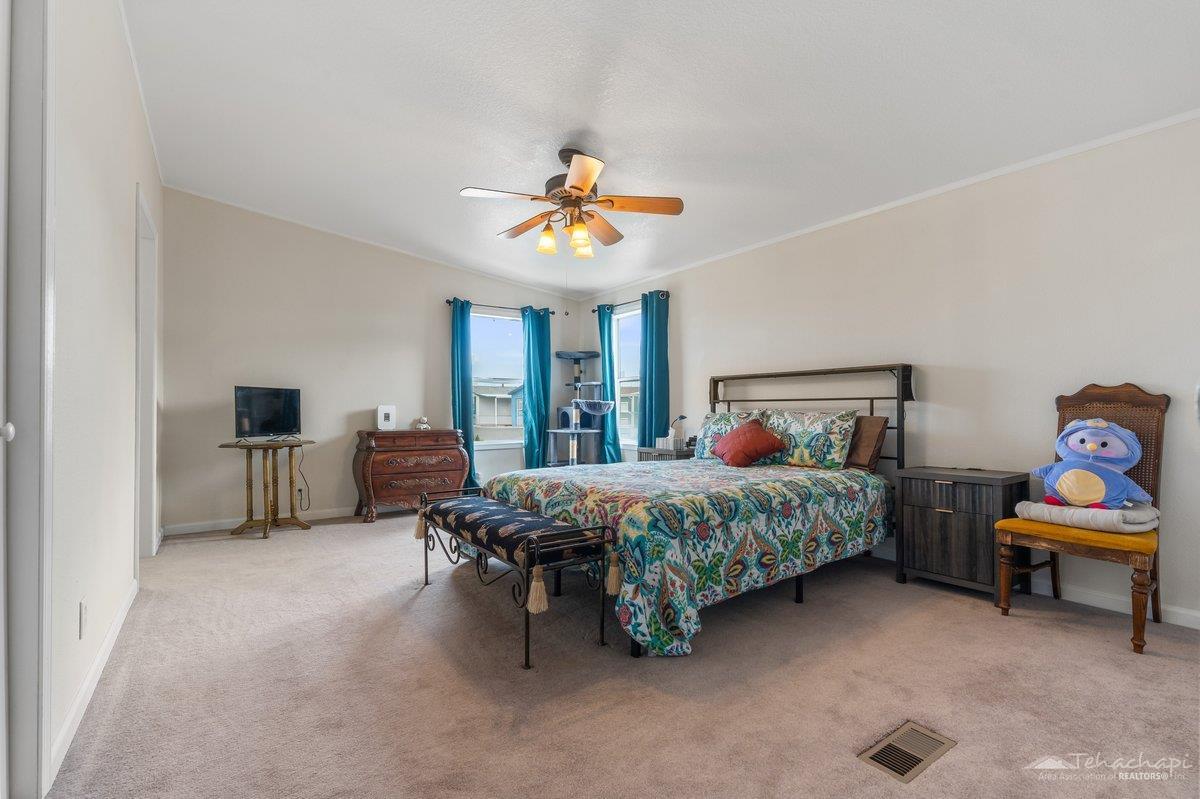 Tehachapi, California 93561, United States, 3 Bedrooms Bedrooms, ,2 BathroomsBathrooms,Residential,Active,230008