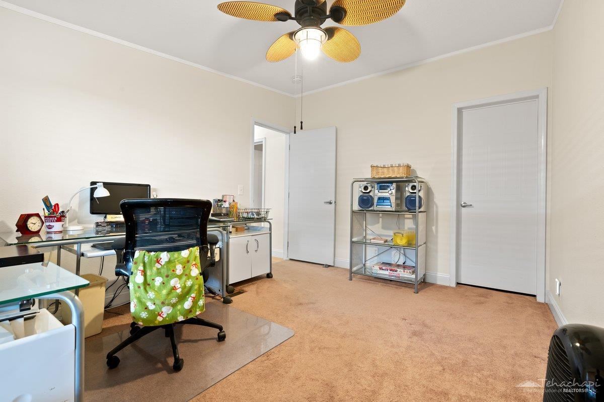 Tehachapi, California 93561, United States, 3 Bedrooms Bedrooms, ,2 BathroomsBathrooms,Residential,Active,230008