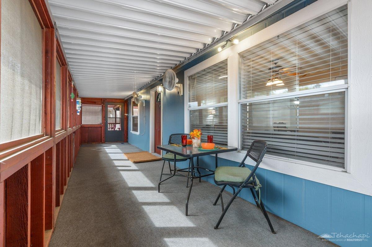 Tehachapi, California 93561, United States, 3 Bedrooms Bedrooms, ,2 BathroomsBathrooms,Residential,Active,230008