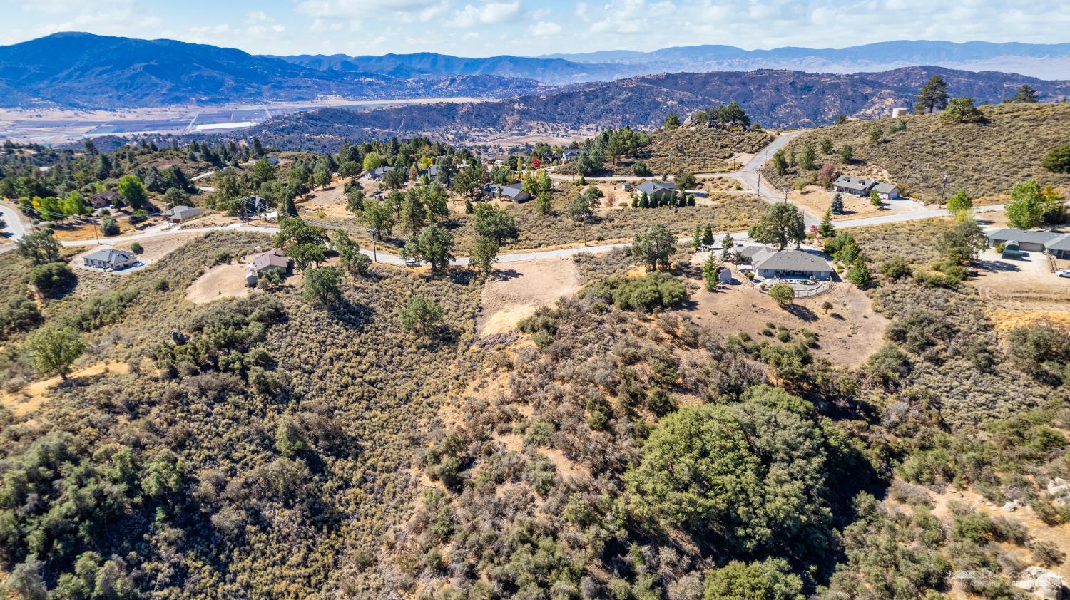 Tehachapi, California 93561, United States, ,Land,Active,222122