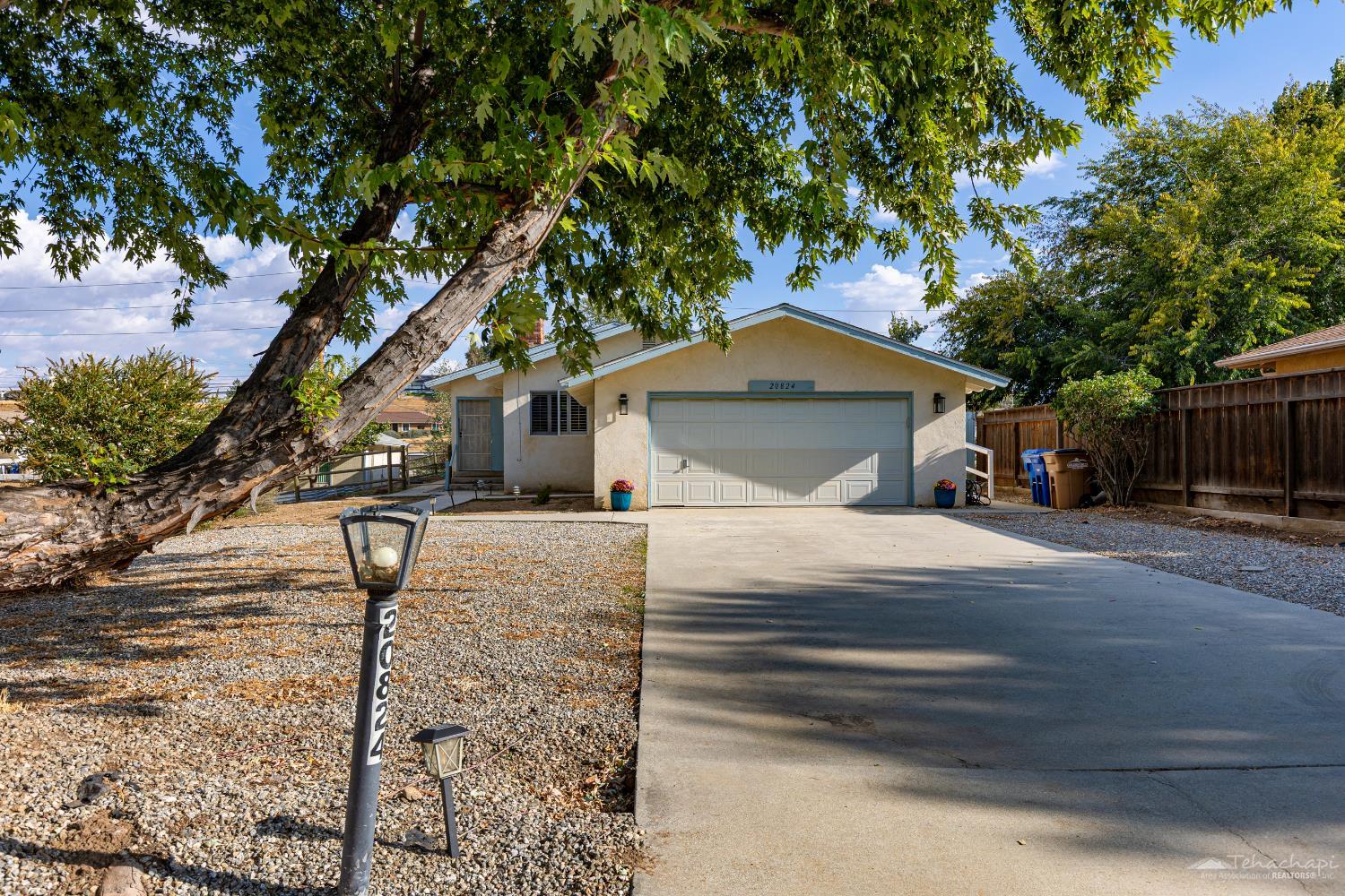 Tehachapi, California 93561, United States, 2 Bedrooms Bedrooms, ,2 BathroomsBathrooms,Residential,Active,217371