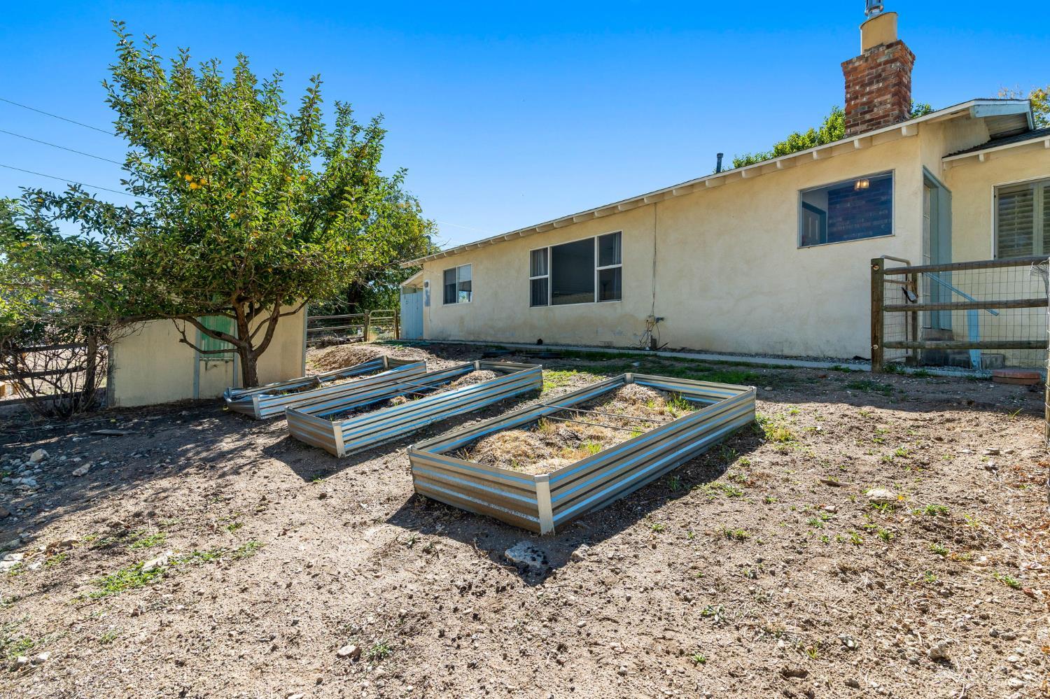 Tehachapi, California 93561, United States, 2 Bedrooms Bedrooms, ,2 BathroomsBathrooms,Residential,Active,217371