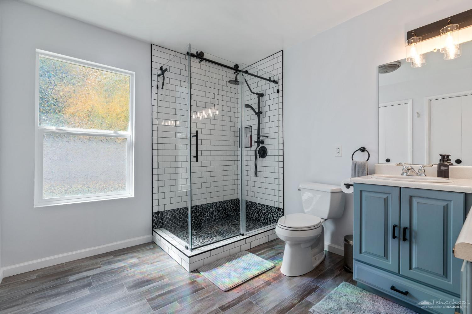 Tehachapi, California 93561, United States, 2 Bedrooms Bedrooms, ,2 BathroomsBathrooms,Residential,Active,217371