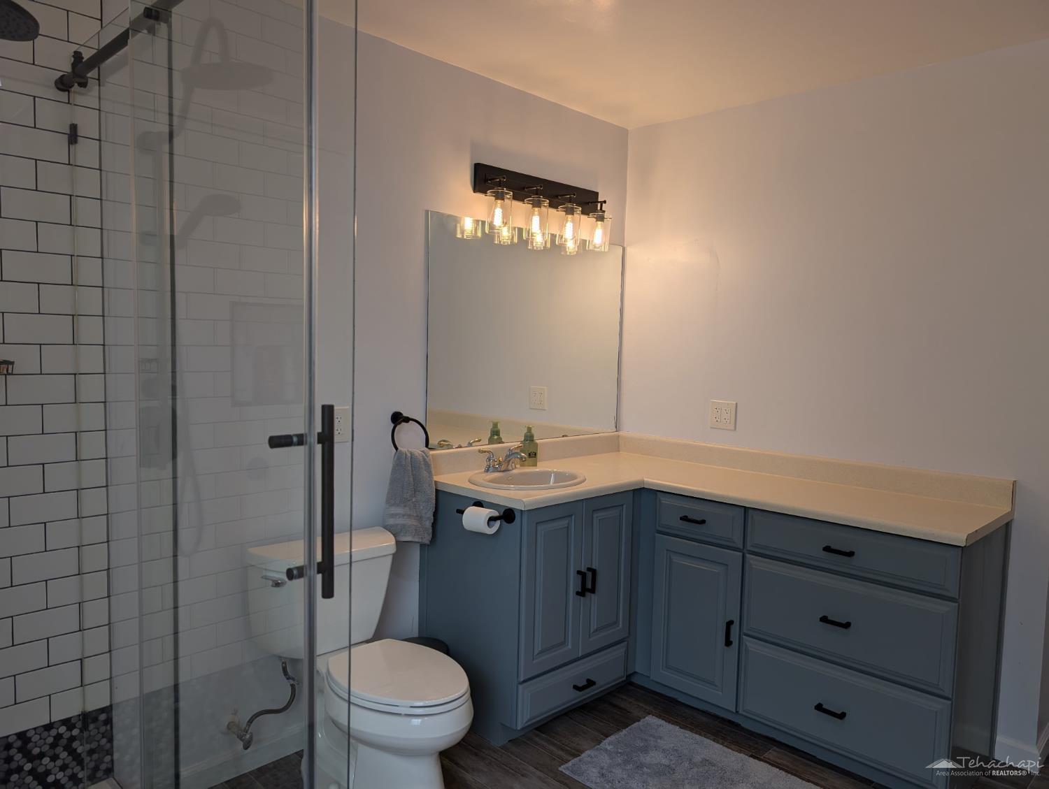 Tehachapi, California 93561, United States, 2 Bedrooms Bedrooms, ,2 BathroomsBathrooms,Residential,Active,217371