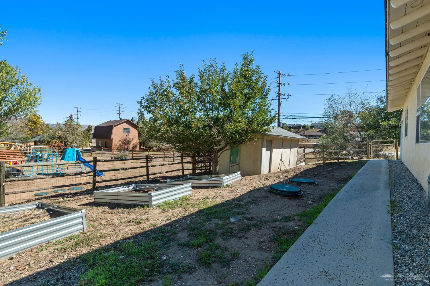 Tehachapi, California 93561, United States, 2 Bedrooms Bedrooms, ,2 BathroomsBathrooms,Residential,Active,217371