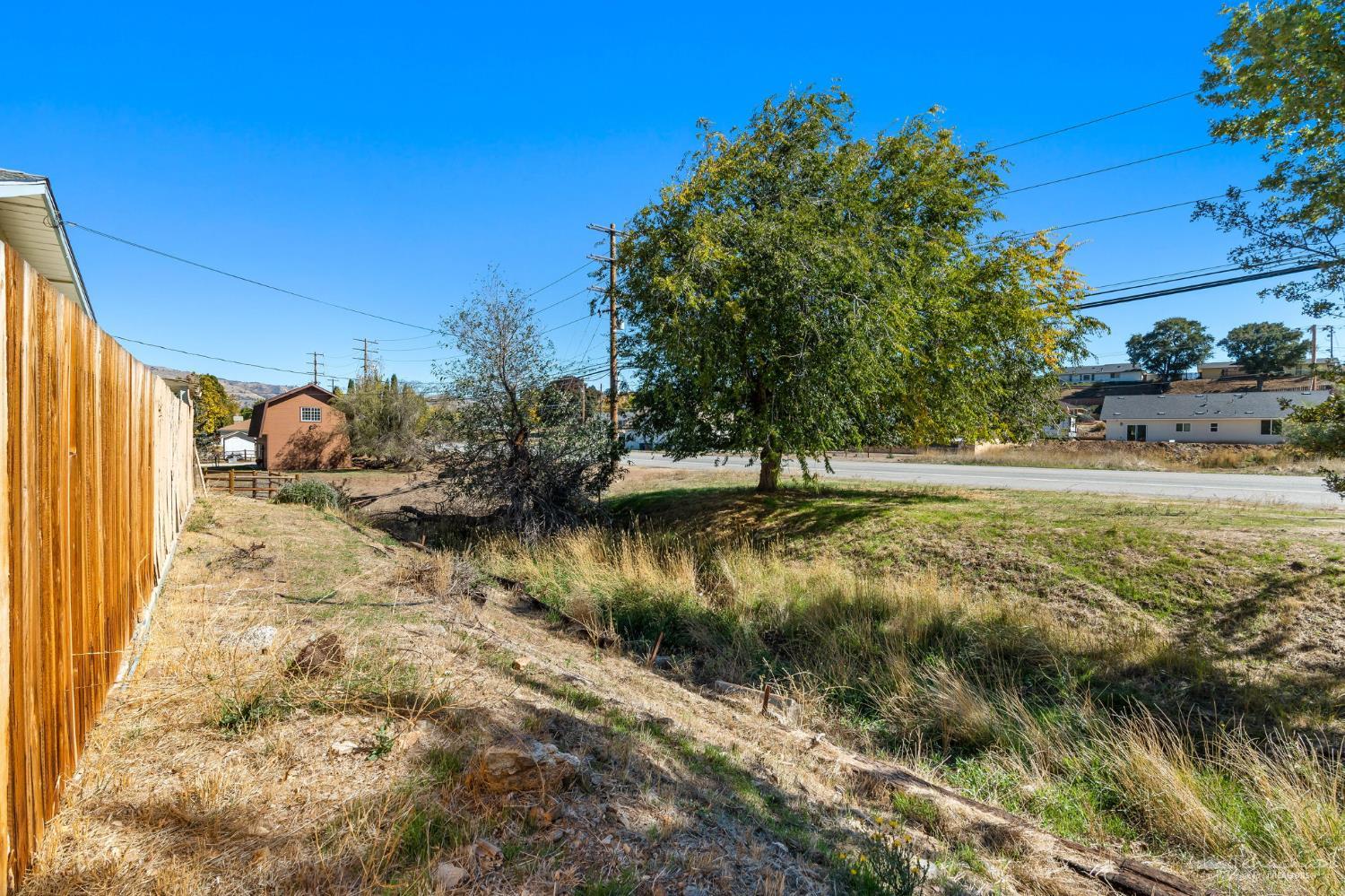 Tehachapi, California 93561, United States, 2 Bedrooms Bedrooms, ,2 BathroomsBathrooms,Residential,Active,217371