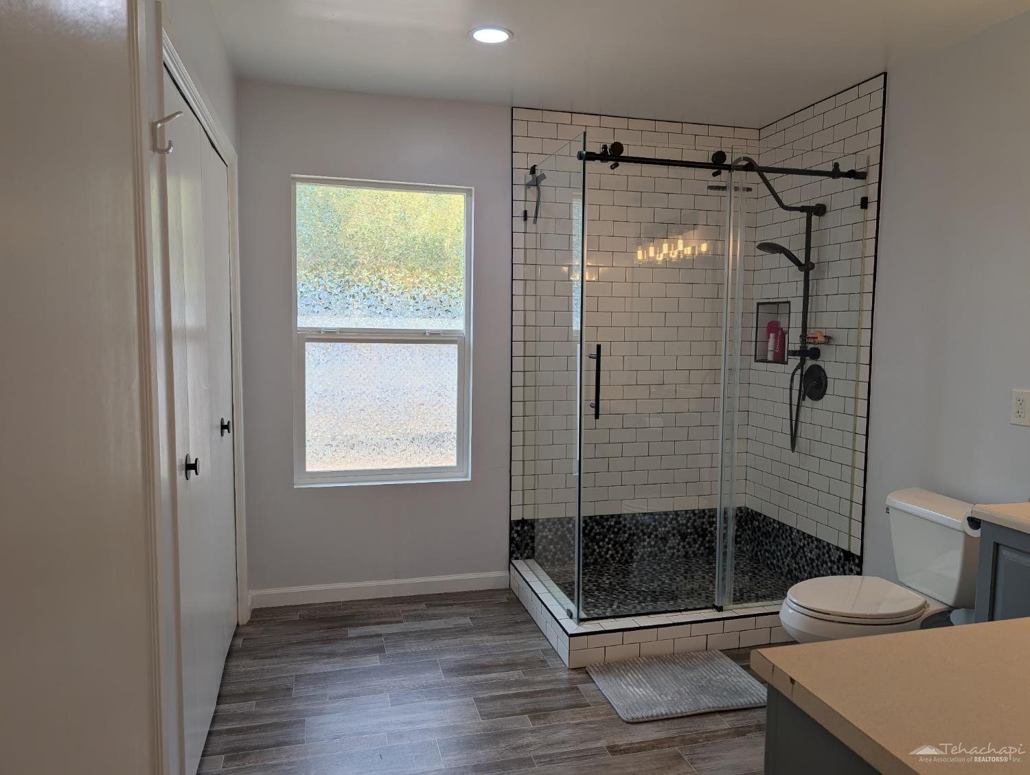 Tehachapi, California 93561, United States, 2 Bedrooms Bedrooms, ,2 BathroomsBathrooms,Residential,Active,217371