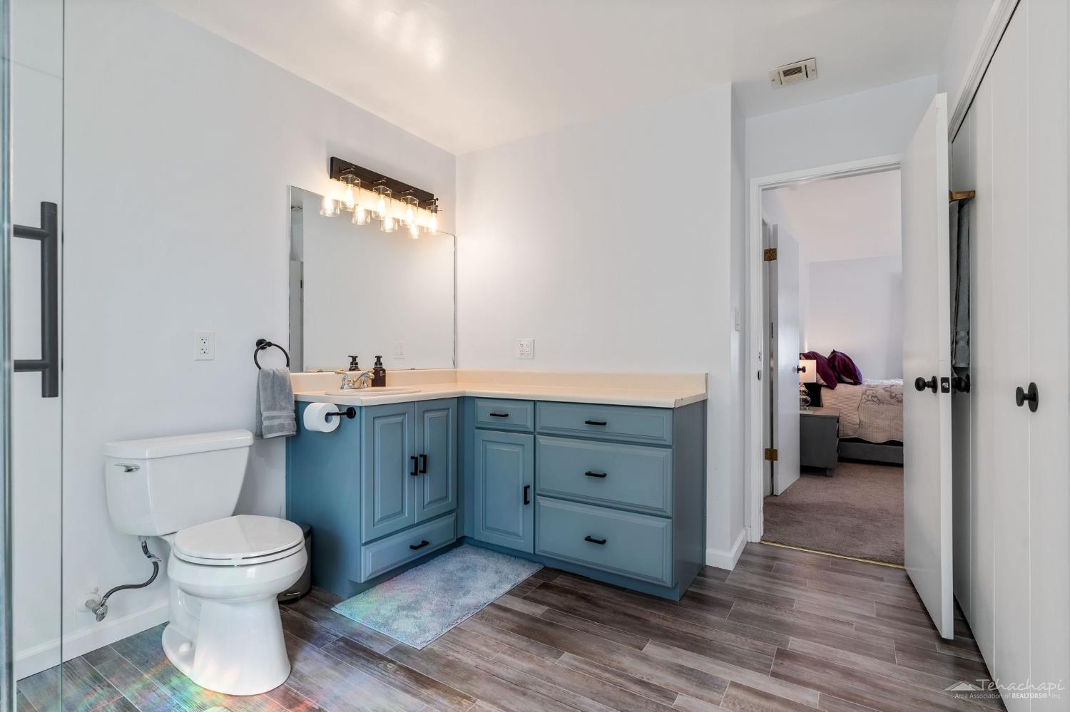 Tehachapi, California 93561, United States, 2 Bedrooms Bedrooms, ,2 BathroomsBathrooms,Residential,Active,217371