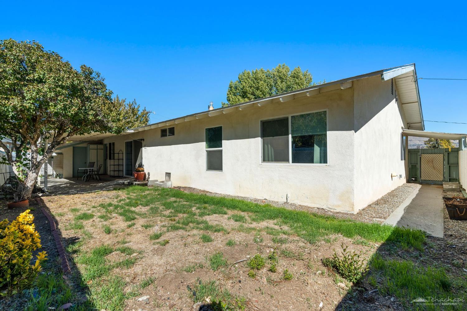 Tehachapi, California 93561, United States, 2 Bedrooms Bedrooms, ,2 BathroomsBathrooms,Residential,Active,217371