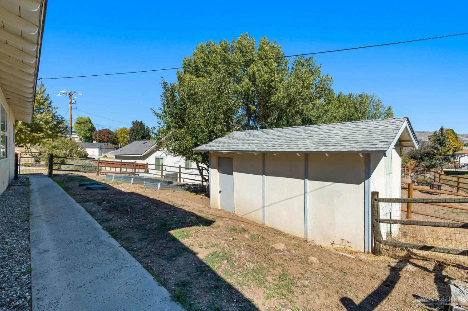 Tehachapi, California 93561, United States, 2 Bedrooms Bedrooms, ,2 BathroomsBathrooms,Residential,Active,217371