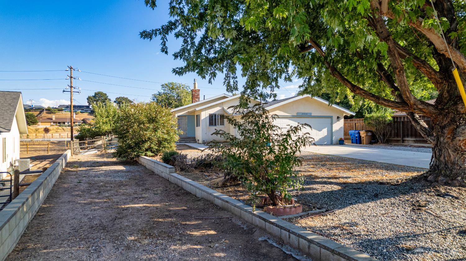 Tehachapi, California 93561, United States, 2 Bedrooms Bedrooms, ,2 BathroomsBathrooms,Residential,Active,217371