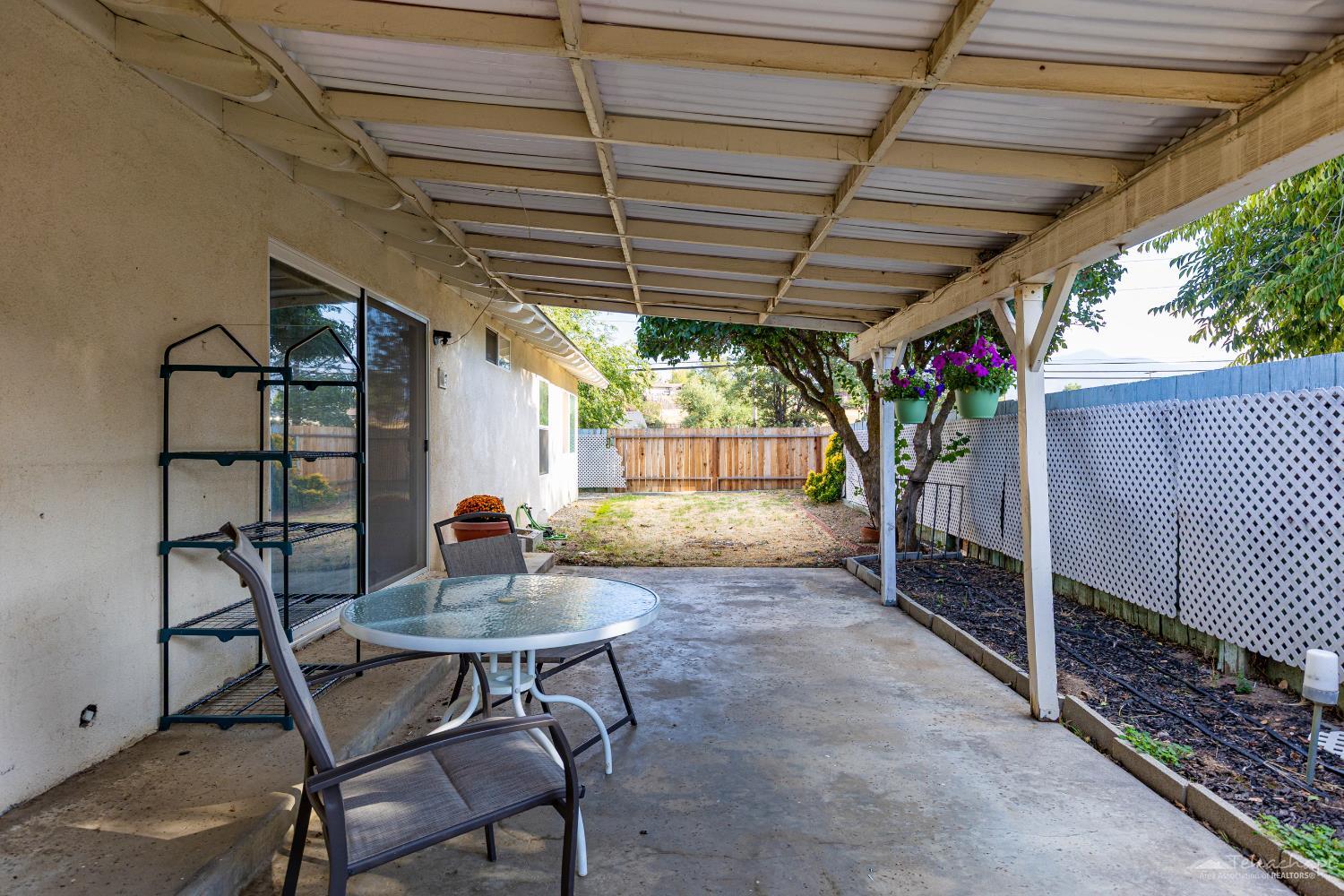 Tehachapi, California 93561, United States, 2 Bedrooms Bedrooms, ,2 BathroomsBathrooms,Residential,Active,217371