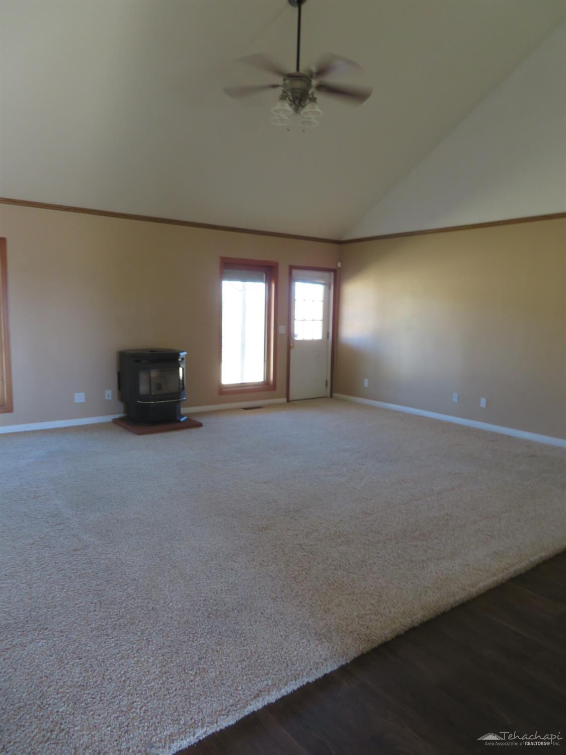 Tehachapi, California 93561, United States, 3 Bedrooms Bedrooms, ,2 BathroomsBathrooms,Residential,Active,151367