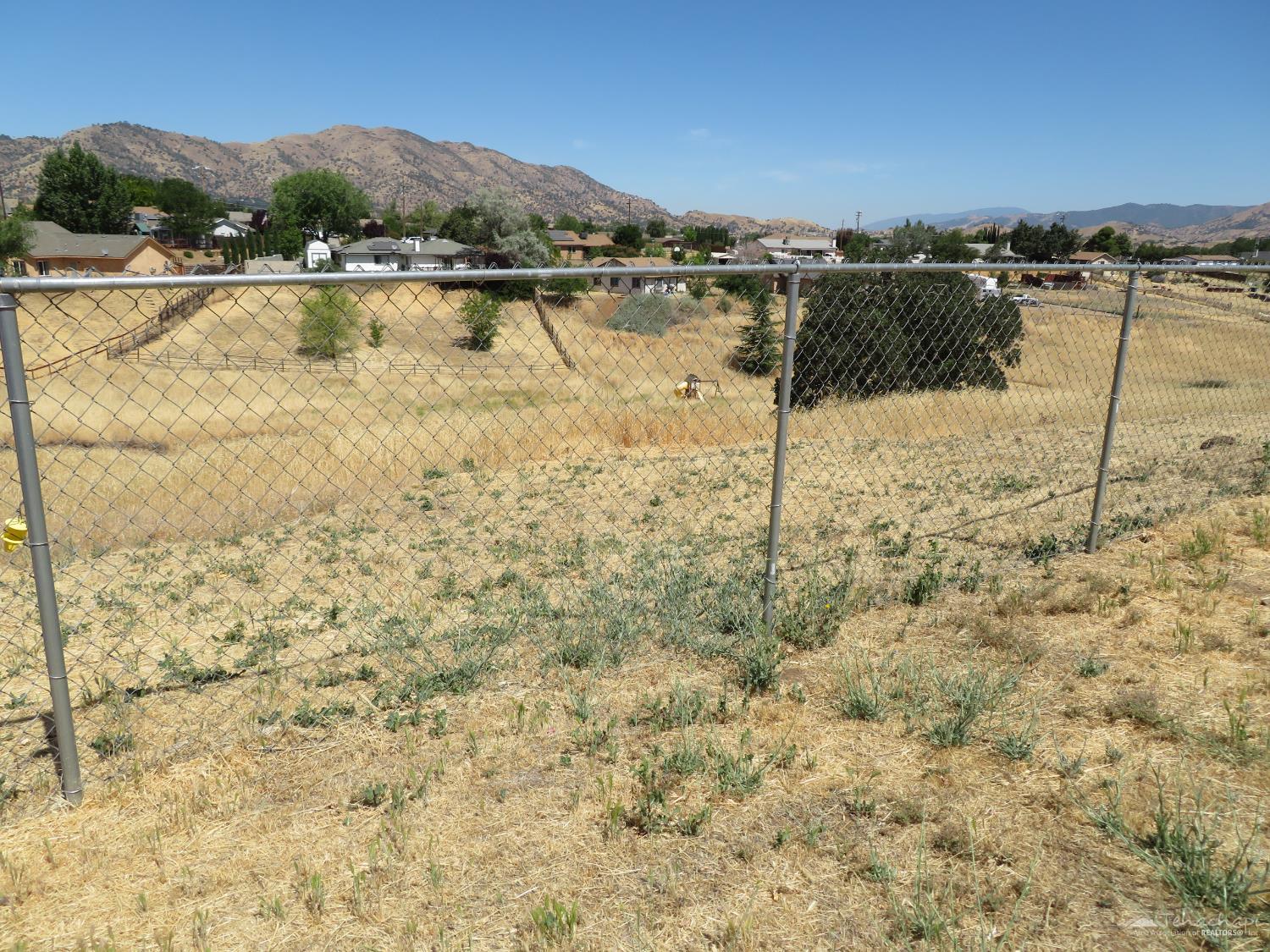 Tehachapi, California 93561, United States, 3 Bedrooms Bedrooms, ,2 BathroomsBathrooms,Residential,Active,151367