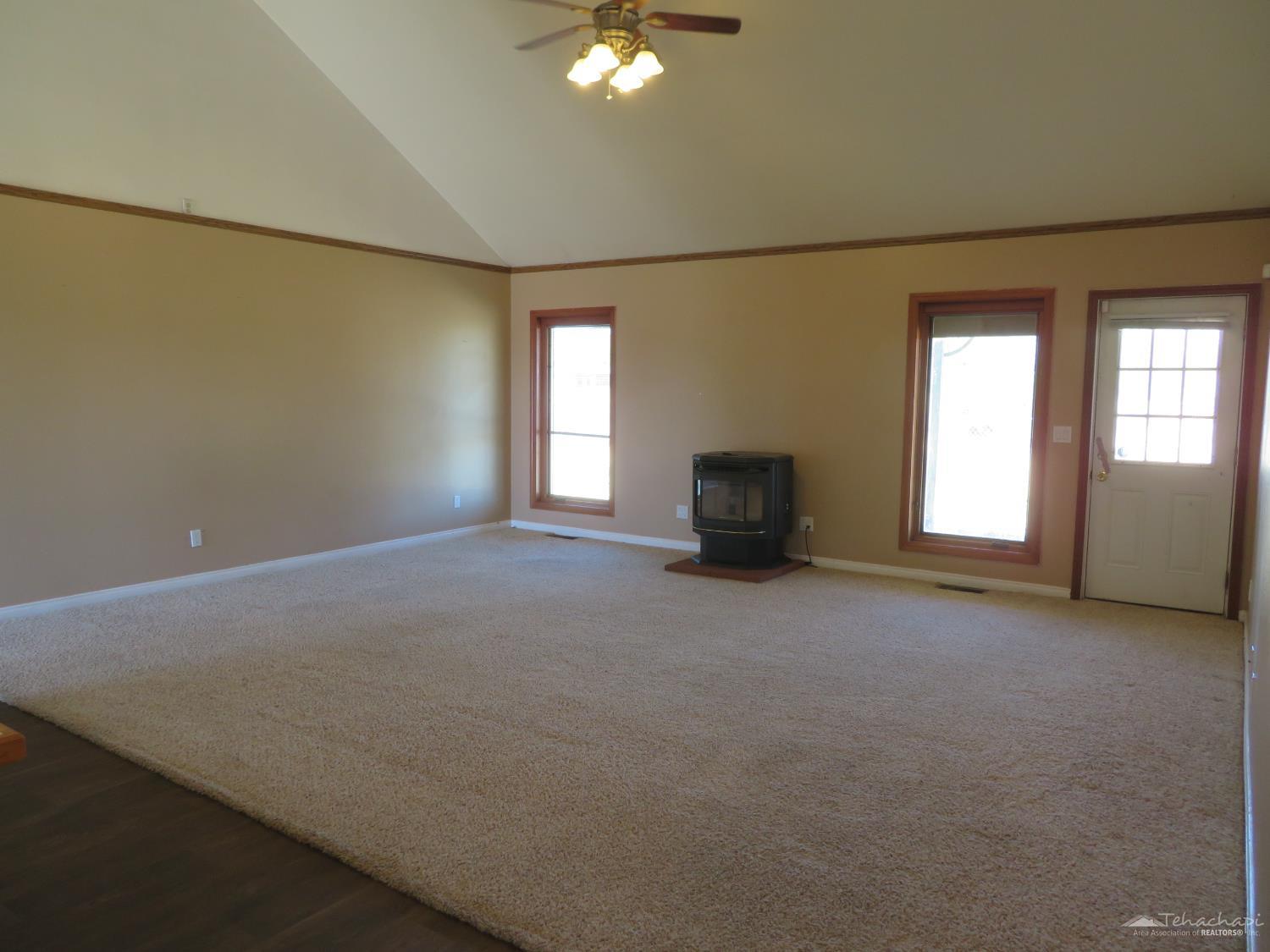 Tehachapi, California 93561, United States, 3 Bedrooms Bedrooms, ,2 BathroomsBathrooms,Residential,Active,151367