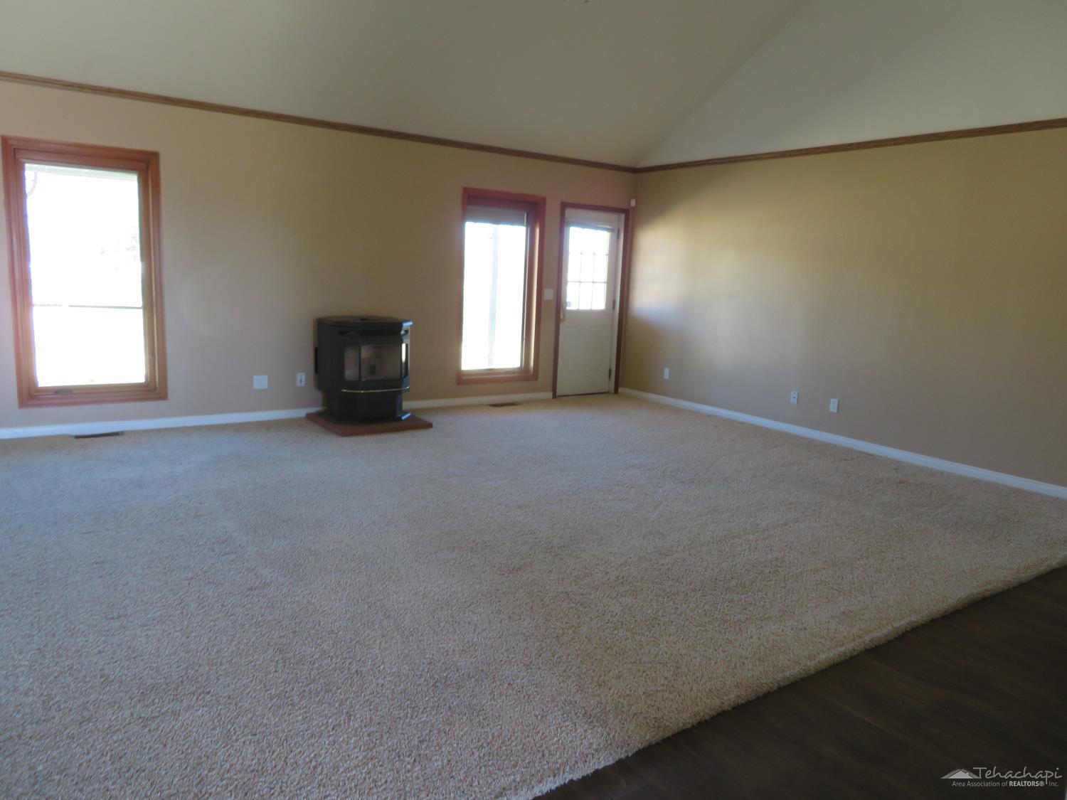 Tehachapi, California 93561, United States, 3 Bedrooms Bedrooms, ,2 BathroomsBathrooms,Residential,Active,151367