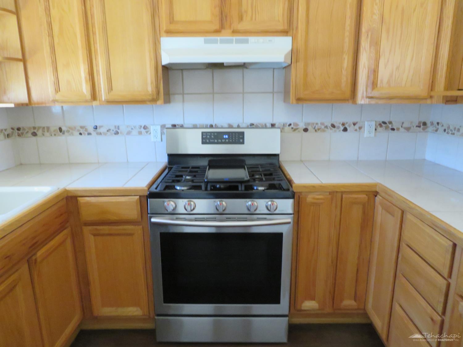 Tehachapi, California 93561, United States, 3 Bedrooms Bedrooms, ,2 BathroomsBathrooms,Residential,Active,151367