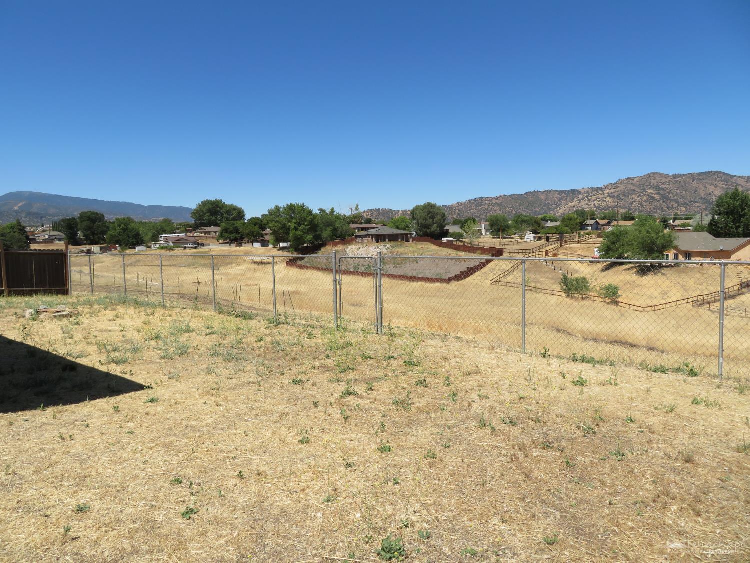 Tehachapi, California 93561, United States, 3 Bedrooms Bedrooms, ,2 BathroomsBathrooms,Residential,Active,151367