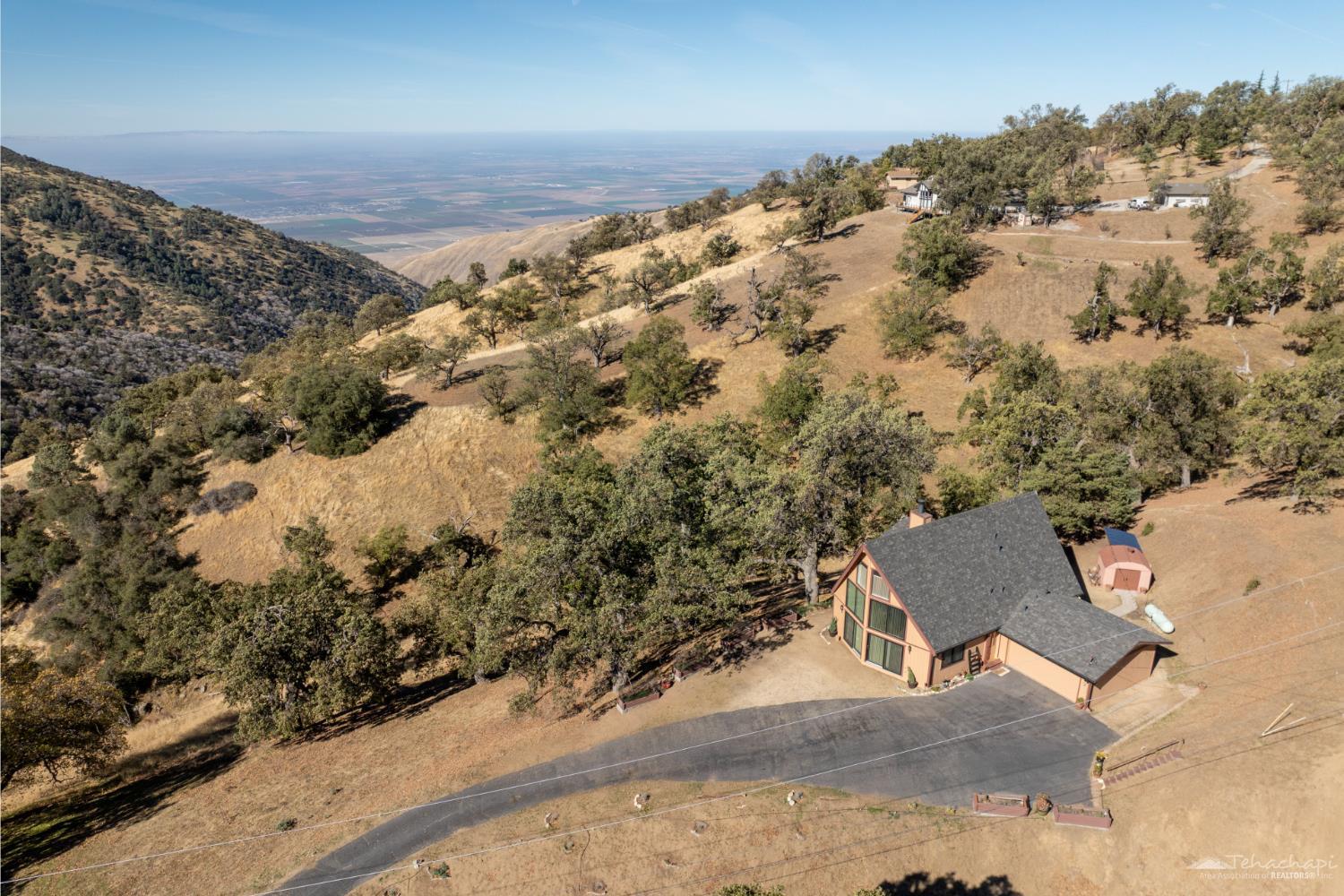 Tehachapi, California 93561, United States, 3 Bedrooms Bedrooms, ,2 BathroomsBathrooms,Residential,Active,242182