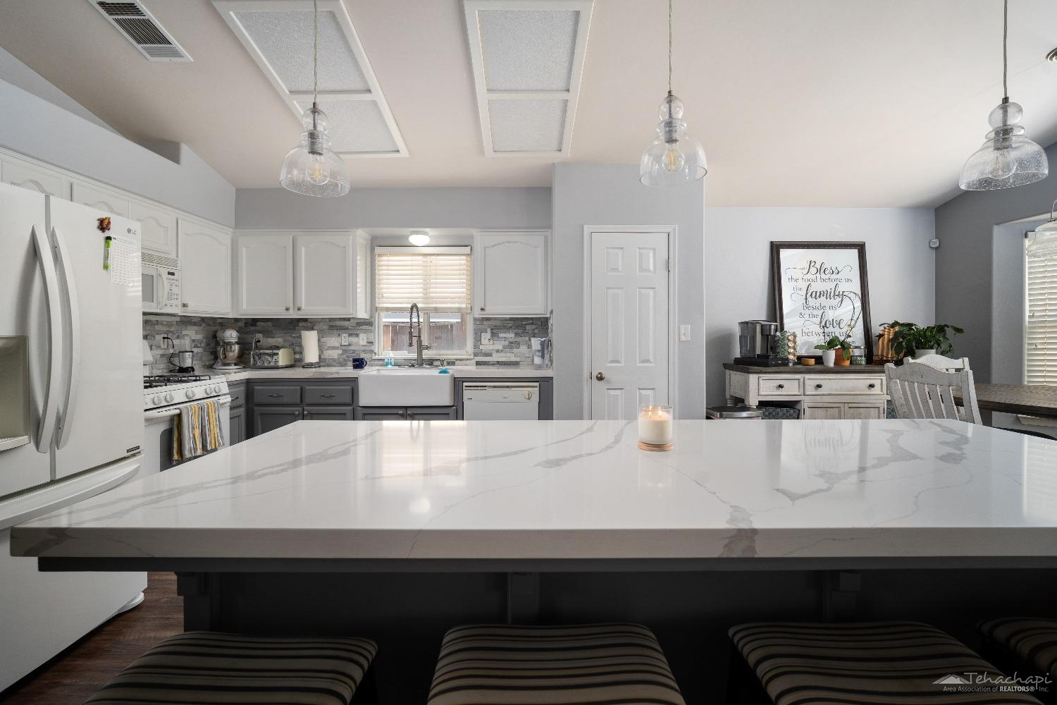 Bakersfield, California 93312, United States, 4 Bedrooms Bedrooms, ,4 BathroomsBathrooms,Residential,Active,26273