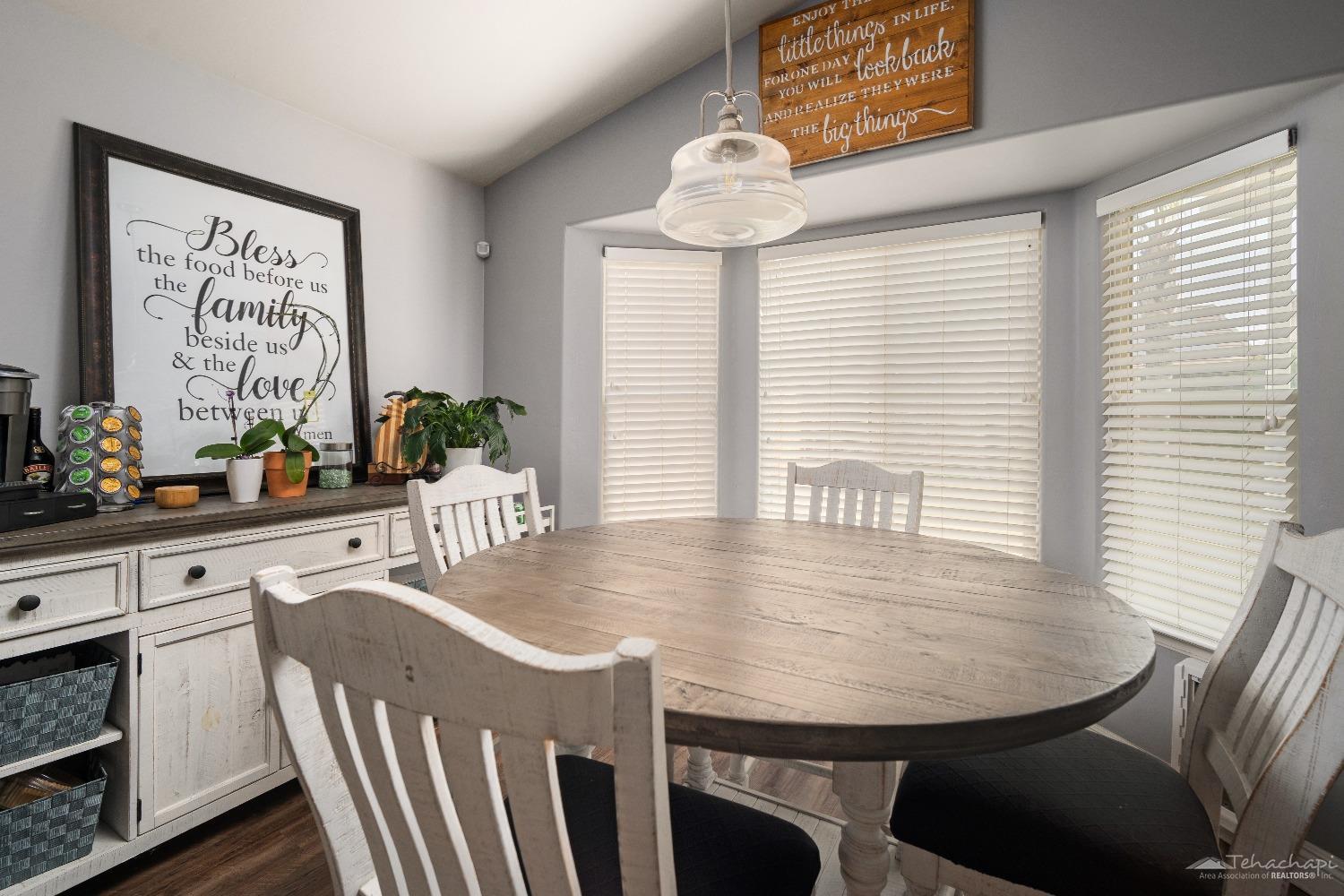 Bakersfield, California 93312, United States, 4 Bedrooms Bedrooms, ,4 BathroomsBathrooms,Residential,Active,26273