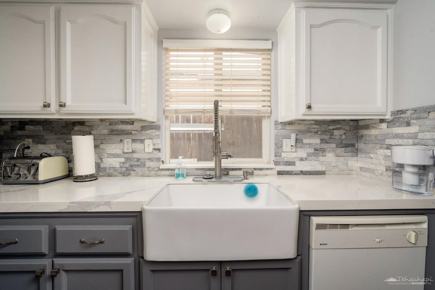 Bakersfield, California 93312, United States, 4 Bedrooms Bedrooms, ,4 BathroomsBathrooms,Residential,Active,26273