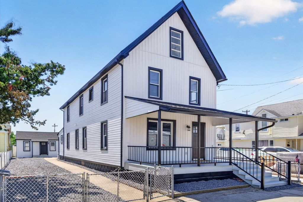 Photo of 112 E Montgomery Avenue, Wildwood, NJ 08260 (MLS # 261239)