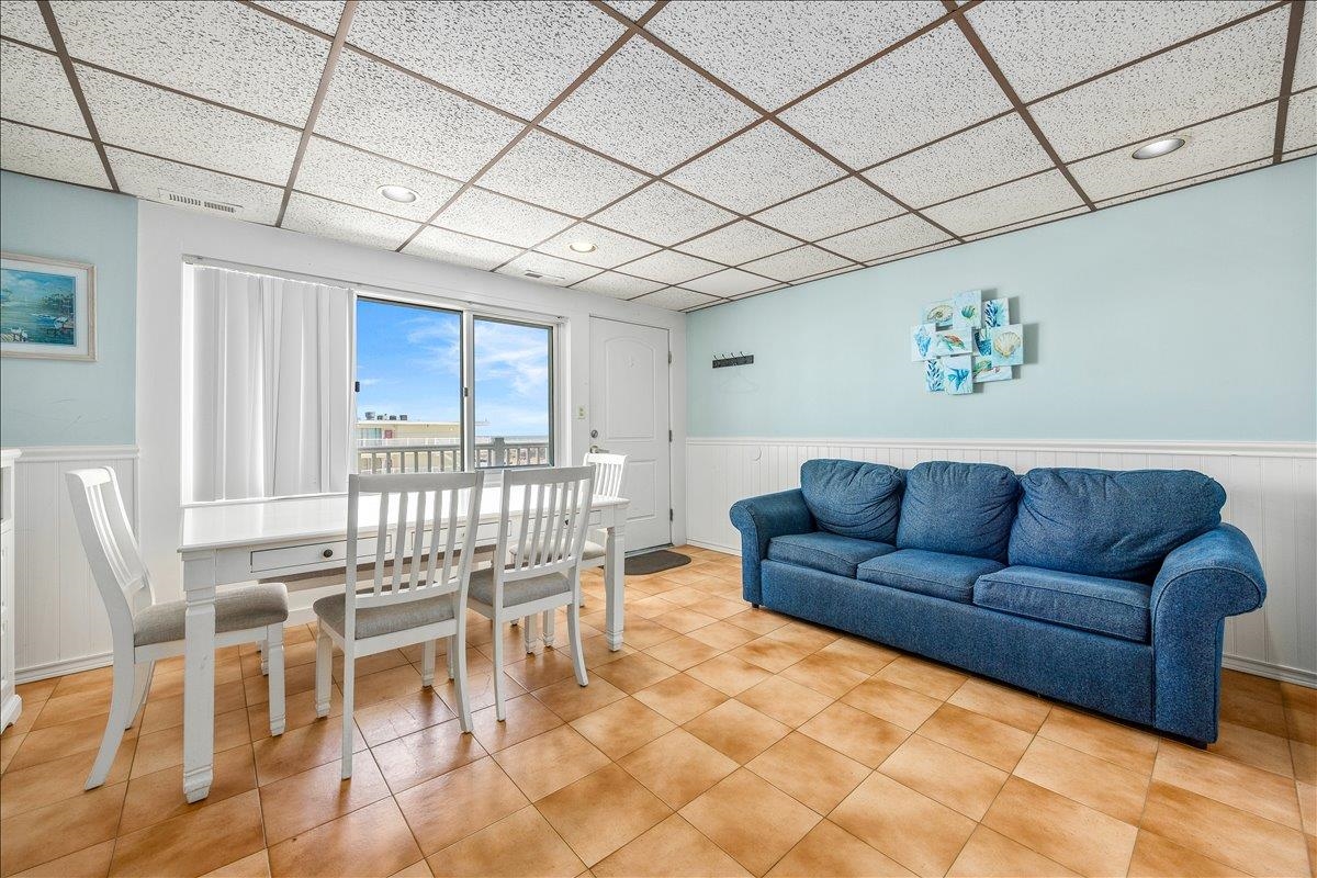 406-10 E Monterey Avenue 303