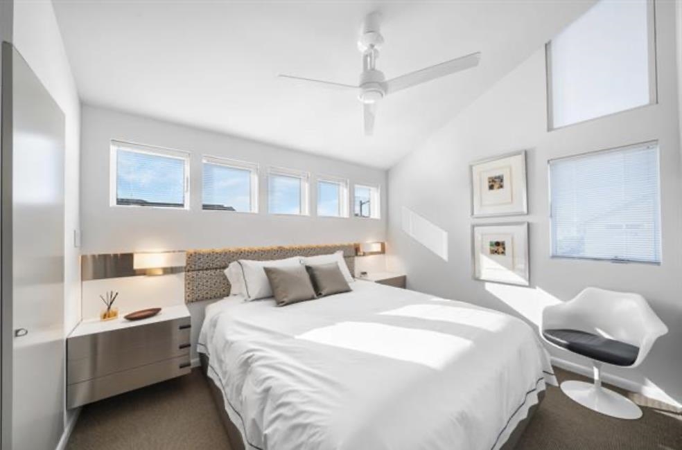 Stone Harbor, New Jersey 08247, United States, 4 Bedrooms Bedrooms, ,1 BathroomBathrooms,Residential,Active,245231