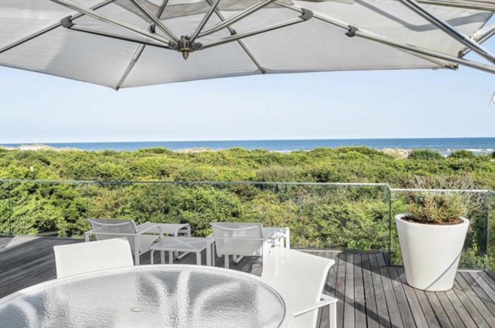 Stone Harbor, New Jersey 08247, United States, 4 Bedrooms Bedrooms, ,1 BathroomBathrooms,Residential,Active,245231