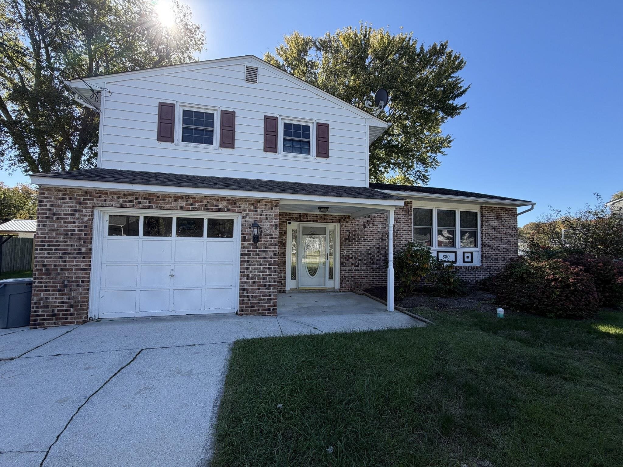 880 Myrna Road
